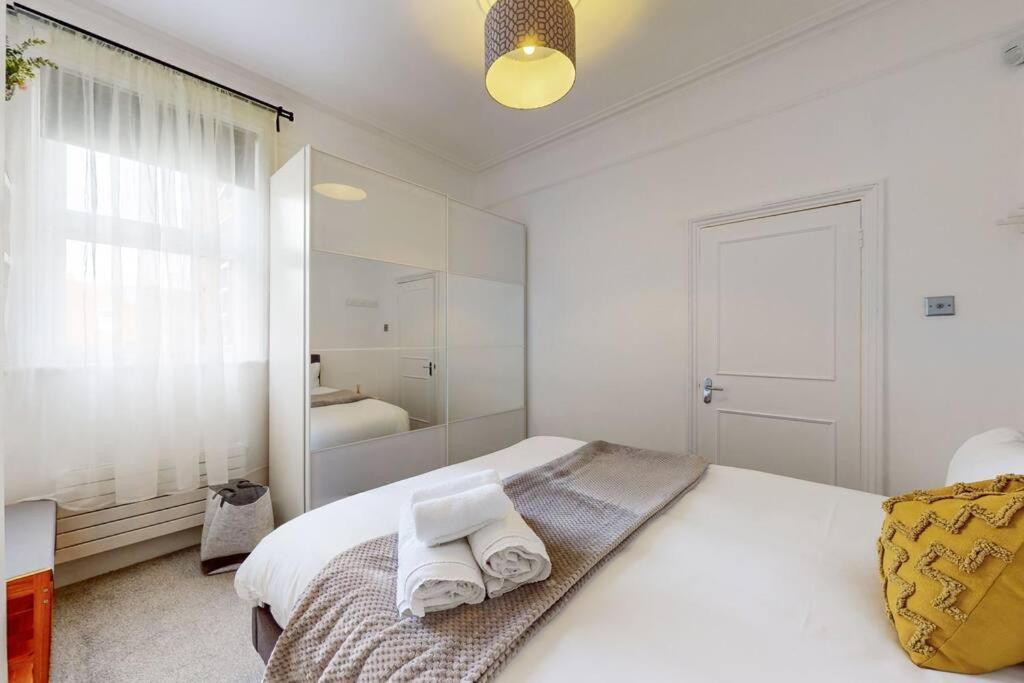 Spacious 2Bd Apartment Cricklewood Londen Buitenkant foto