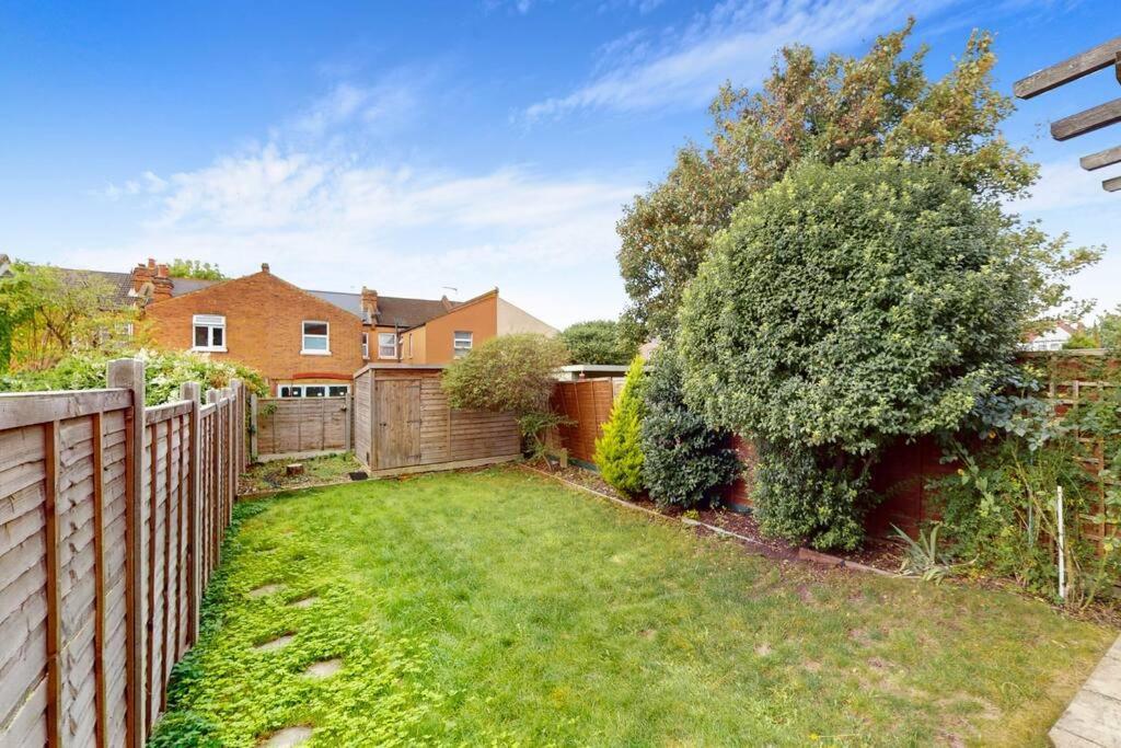 Spacious 2Bd Apartment Cricklewood Londen Buitenkant foto